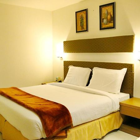Hotel Sitara Grand Miyapur Hajdarábád Exteriér fotografie