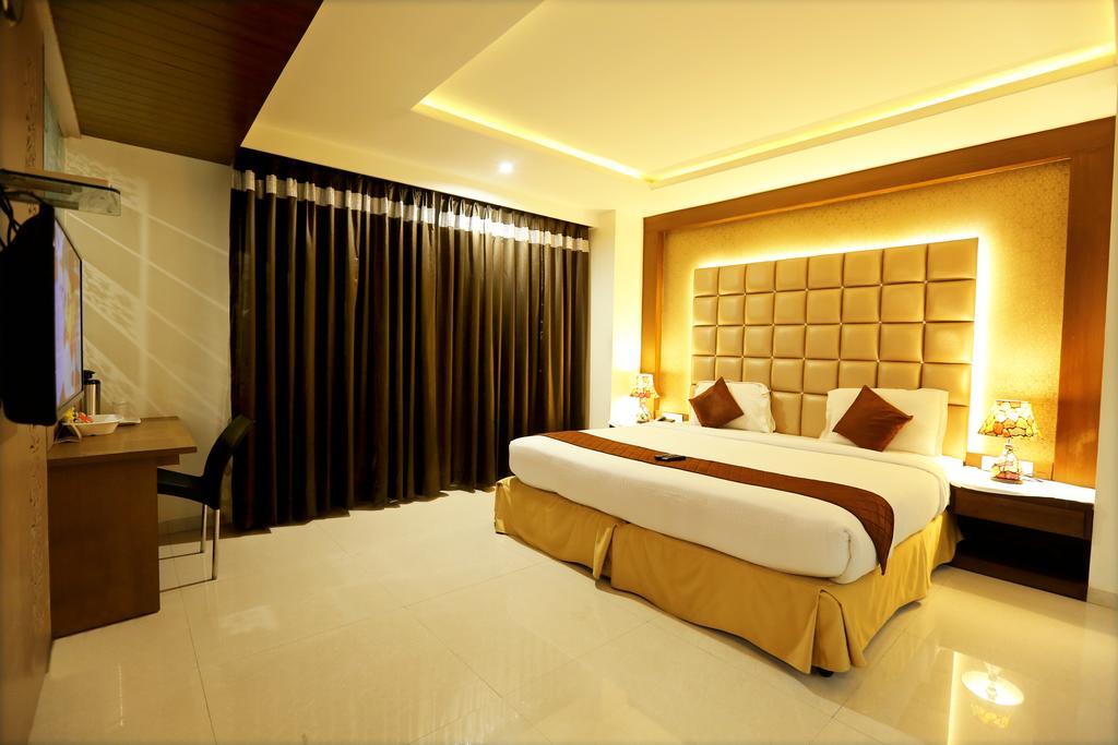 Hotel Sitara Grand Miyapur Hajdarábád Pokoj fotografie