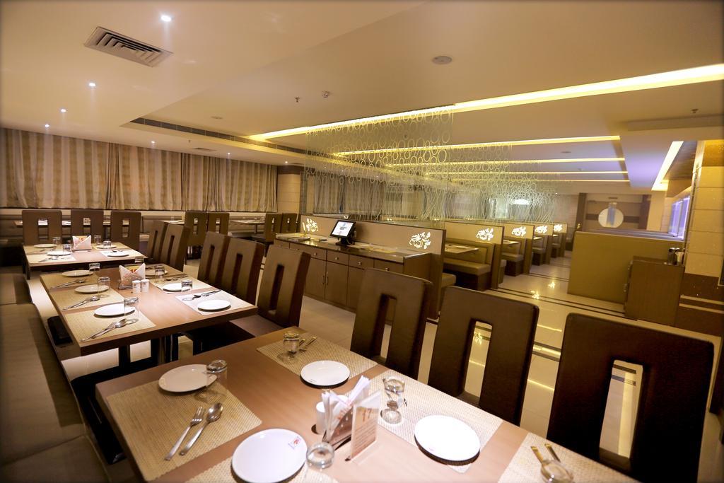 Hotel Sitara Grand Miyapur Hajdarábád Exteriér fotografie